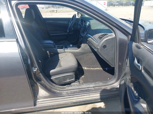 Aukcja sprzedaży 2019 Chrysler 300 Touring, vin: 2C3CCAAG8KH693652, numer aukcji: 45144751