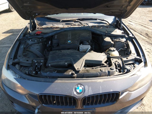 45144840 :رقم المزاد ، WBA3C3C51FK202563 vin ، 2015 Bmw 320i Xdrive مزاد بيع