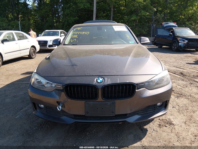 45144840 :رقم المزاد ، WBA3C3C51FK202563 vin ، 2015 Bmw 320i Xdrive مزاد بيع