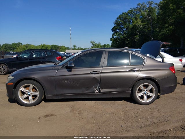 45144840 :رقم المزاد ، WBA3C3C51FK202563 vin ، 2015 Bmw 320i Xdrive مزاد بيع