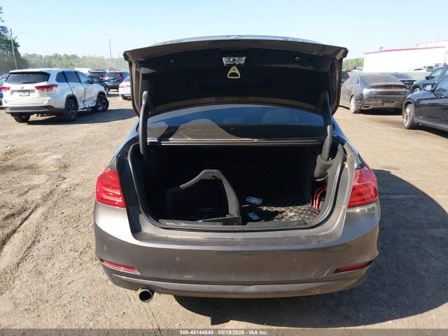 45144840 :رقم المزاد ، WBA3C3C51FK202563 vin ، 2015 Bmw 320i Xdrive مزاد بيع