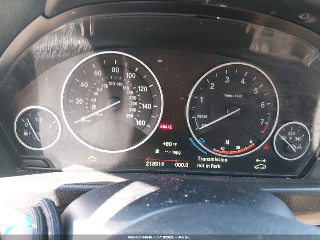 45144840 :رقم المزاد ، WBA3C3C51FK202563 vin ، 2015 Bmw 320i Xdrive مزاد بيع