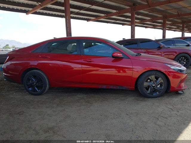KMHLM4AG3PU371205 Hyundai ELANTRA SEL