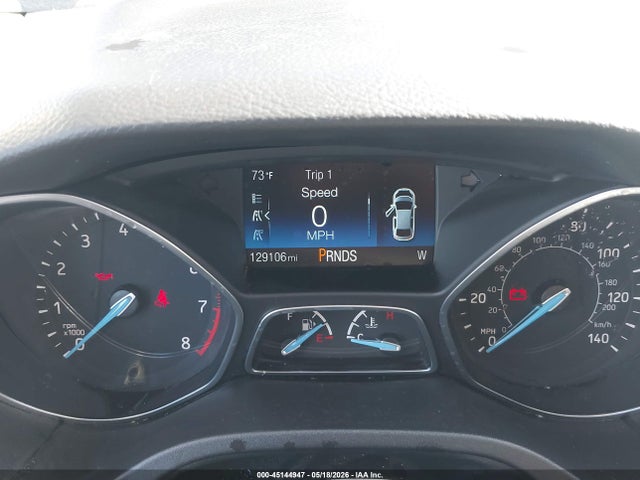 2015 Ford Focus Se მანქანა იყიდება აუქციონზე, vin: 1FADP3K23FL330239, აუქციონის ნომერი: 45144947