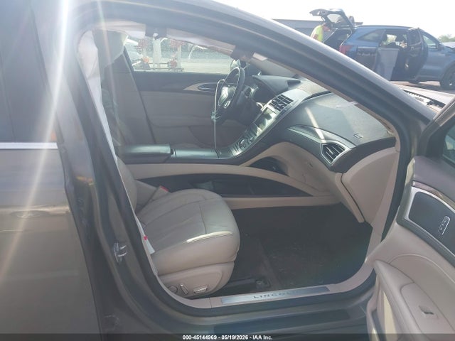 3LN6L5F92HR600319 Lincoln Mkz Reserve