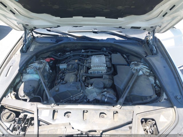 2011 Bmw 528i მანქანა იყიდება აუქციონზე, vin: WBAFR1C57BC738454, აუქციონის ნომერი: 45144986