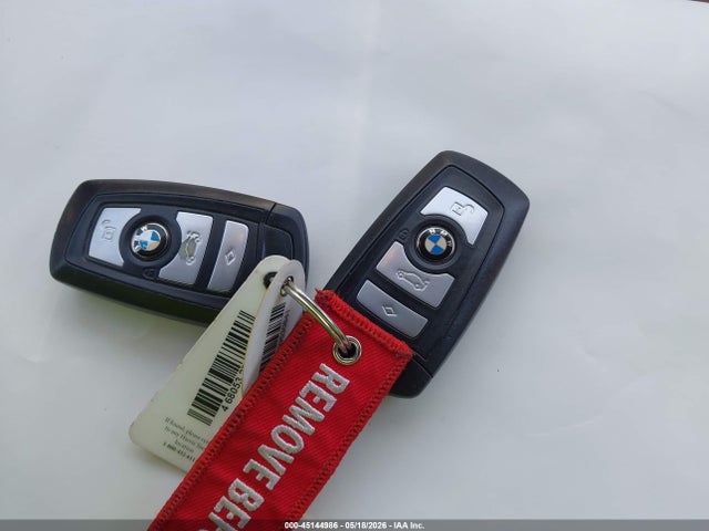 2011 Bmw 528i მანქანა იყიდება აუქციონზე, vin: WBAFR1C57BC738454, აუქციონის ნომერი: 45144986