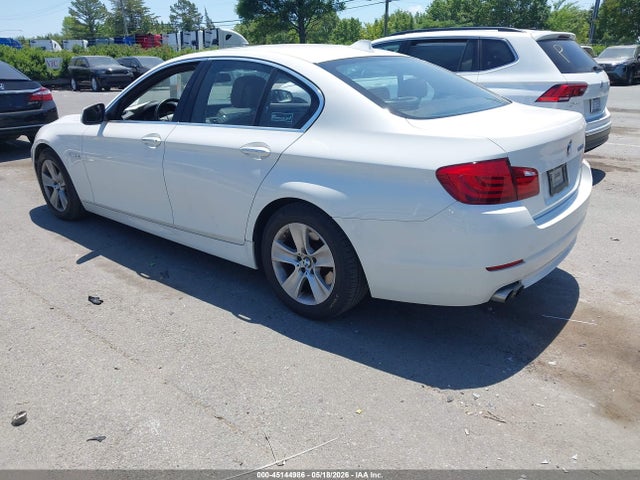 2011 Bmw 528i მანქანა იყიდება აუქციონზე, vin: WBAFR1C57BC738454, აუქციონის ნომერი: 45144986