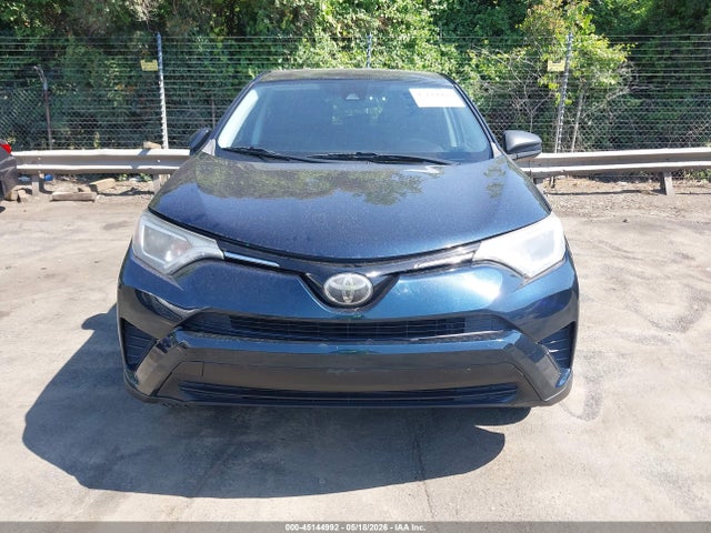 45144992 :رقم المزاد ، 2T3ZFREV0JW430803 vin ، 2018 Toyota Rav4 Le مزاد بيع