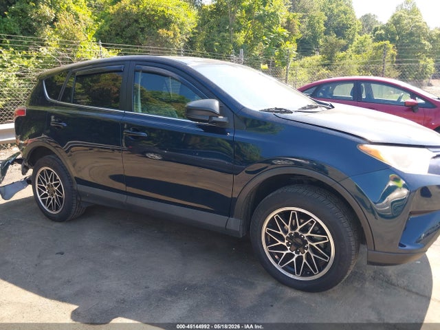 45144992 :رقم المزاد ، 2T3ZFREV0JW430803 vin ، 2018 Toyota Rav4 Le مزاد بيع