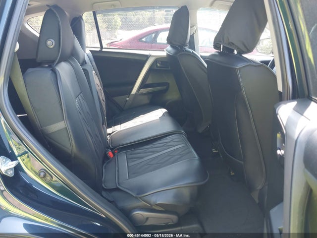 45144992 :رقم المزاد ، 2T3ZFREV0JW430803 vin ، 2018 Toyota Rav4 Le مزاد بيع