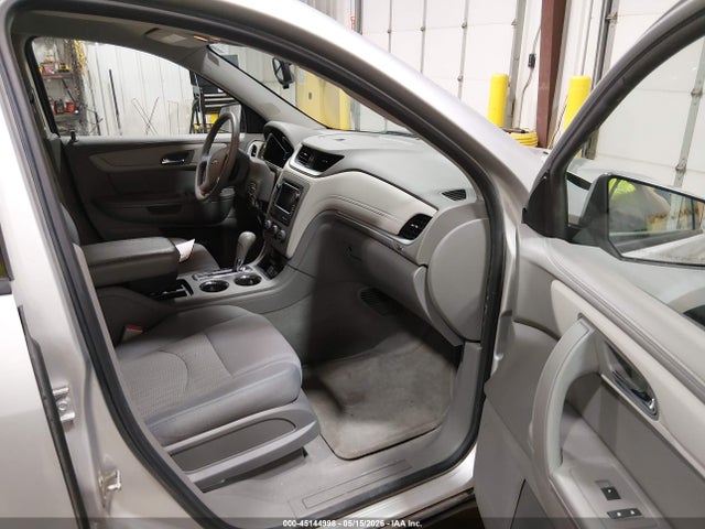 Chevrolet Traverse Ls 2017 1GNKVFED8HJ302223 Image 5