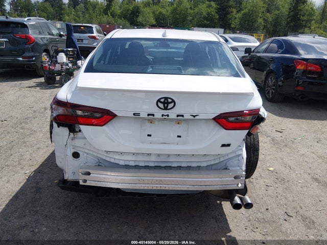 45145004 :رقم المزاد ، 4T1G11AK2NU051710 vin ، 2022 Toyota Camry Se مزاد بيع