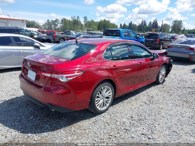 4T1B11HK0JU506354 Toyota CAMRY XLE