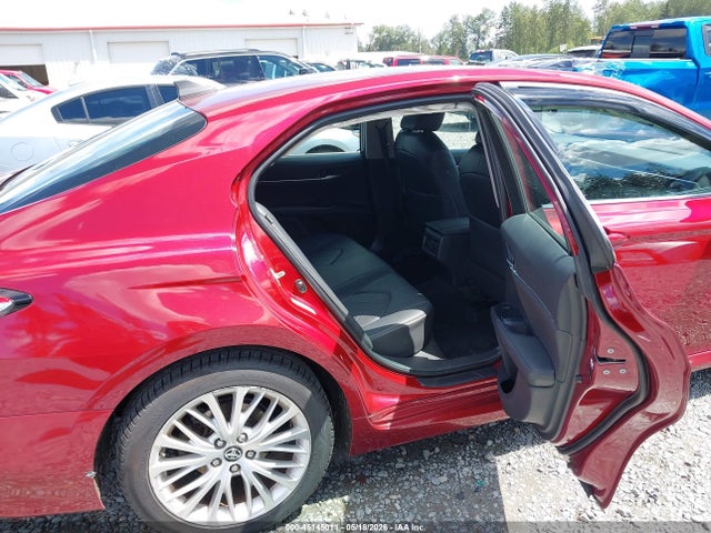 4T1B11HK0JU506354 Toyota CAMRY XLE