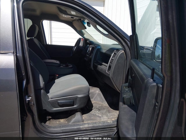 45145012 :رقم المزاد ، 3C6RR7KG8KG567336 vin ، 2019 Ram 1500 Classic Tradesman  4x4 5'7 Box مزاد بيع