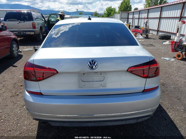 1VWDT7A32HC042901 Volkswagen Passat 1.8t R-line