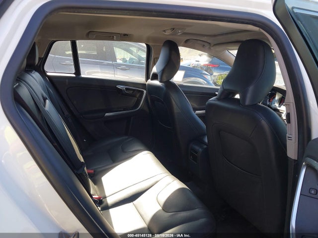 Volvo V60 2015 YV140MEM1F1227473 Image 8