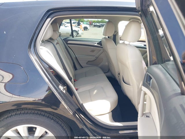 45145172 :رقم المزاد ، 3VW2A7AU2FM050398 vin ، 2015 Volkswagen Golf Tdi S 4-door مزاد بيع