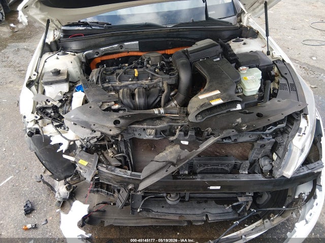 2017 Kia Optima Hybrid მანქანა იყიდება აუქციონზე, vin: KNAGT4LC5H5007041, აუქციონის ნომერი: 45145177