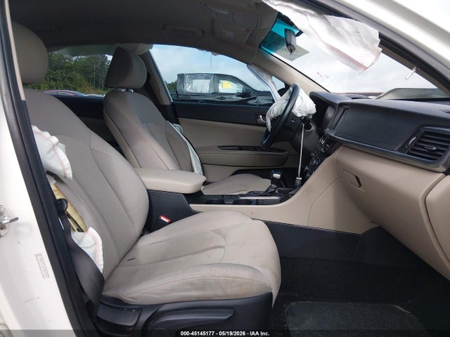 2017 Kia Optima Hybrid მანქანა იყიდება აუქციონზე, vin: KNAGT4LC5H5007041, აუქციონის ნომერი: 45145177