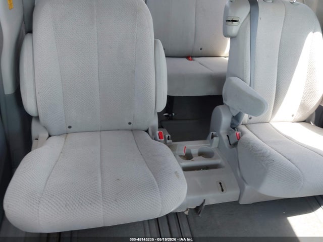 45145235 :رقم المزاد ، 5TDKA3DC5CS011802 vin ، 2012 Toyota Sienna Le 8 Passenger مزاد بيع