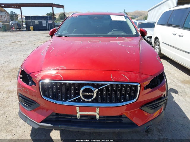 Продажа на аукционе авто 2020 Volvo V60 Cross Country T5, vin: YV4102WK6L1035890, номер лота: 45145241