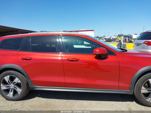 Продажа на аукционе авто 2020 Volvo V60 Cross Country T5, vin: YV4102WK6L1035890, номер лота: 45145241
