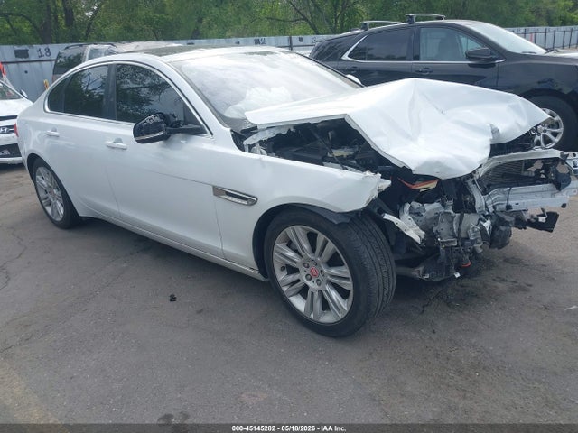 Jaguar Xf 35t Premium 2017 SAJBD4BV2HCY34800 главное изображение
