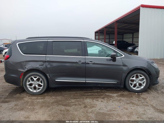 Aukcja sprzedaży 2017 Chrysler Pacifica Touring-l, vin: 2C4RC1BG9HR810470, numer aukcji: 45145292