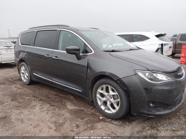 Aukcja sprzedaży 2017 Chrysler Pacifica Touring-l, vin: 2C4RC1BG9HR810470, numer aukcji: 45145292