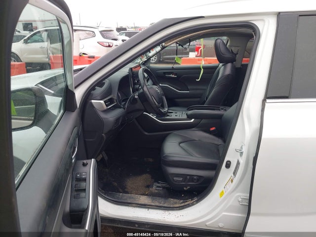 45145424 :رقم المزاد ، 5TDHZRBHXNS570253 vin ، 2022 Toyota Highlander Xle مزاد بيع