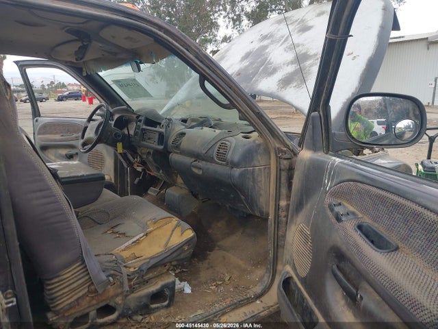 45145430 :رقم المزاد ، 3B7KC23Z71G186896 vin ، 2001 Dodge Ram 2500 St مزاد بيع