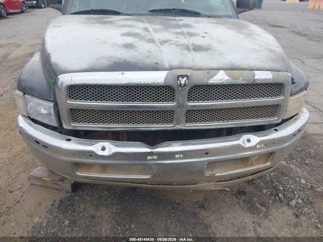 45145430 :رقم المزاد ، 3B7KC23Z71G186896 vin ، 2001 Dodge Ram 2500 St مزاد بيع