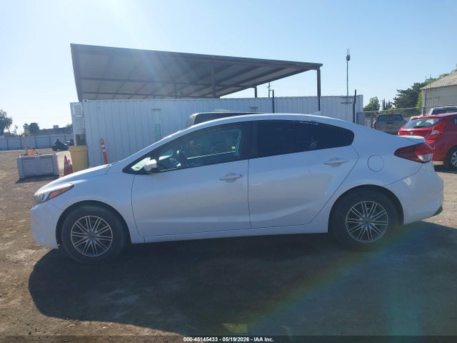 Продаж на аукціоні авто 2017 Kia Forte Lx, vin: 3KPFL4A79HE026605, номер лоту: 45145433