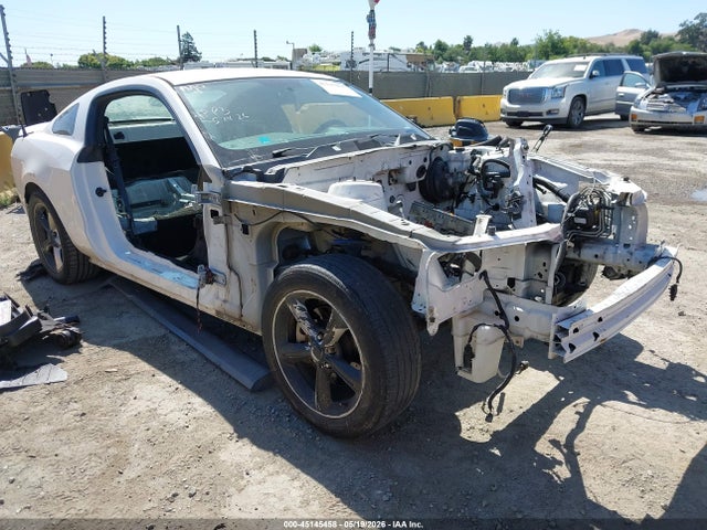 45145458 :رقم المزاد ، 1ZVBP8CH6A5140611 vin ، 2010 Ford Mustang Gt Premium مزاد بيع