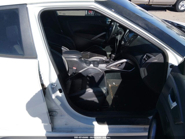 KMHTC6AE2GU249139 Hyundai Veloster Turbo