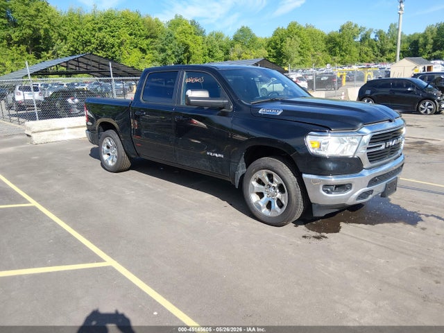 45145605 :رقم المزاد ، 1C6SRFFT1MN833468 vin ، 2021 Ram 1500 Big Horn  4x4 5'7 Box مزاد بيع