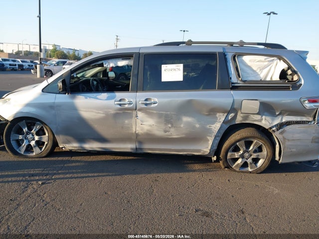 Toyota Sienna Se 8 Passenger 2015 5TDXK3DC8FS659030 Image 13