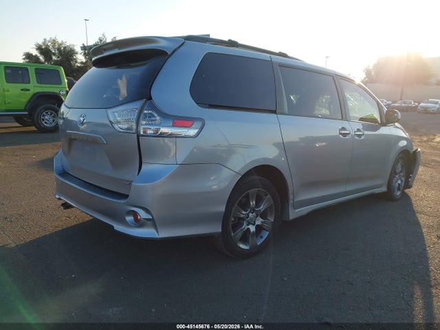Toyota Sienna Se 8 Passenger 2015 5TDXK3DC8FS659030 Image 4