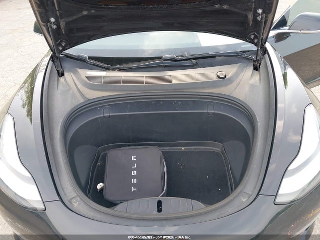 45145781 :رقم المزاد ، 5YJ3E1EB5JF069655 vin ، 2018 Tesla Model 3 Long Range/performance مزاد بيع