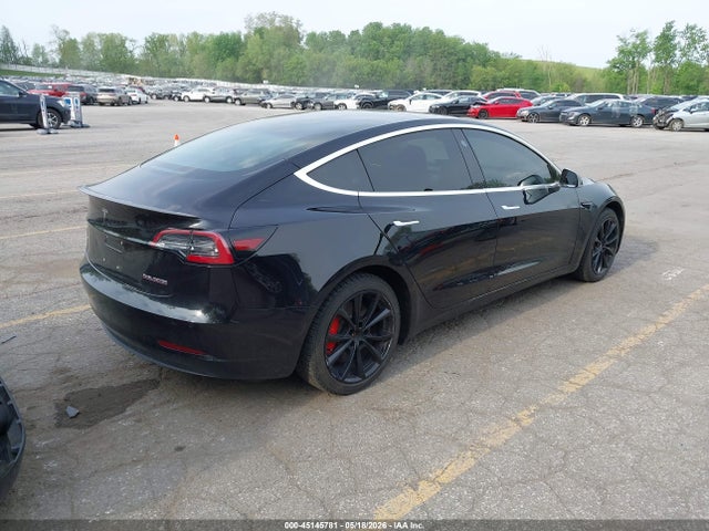 45145781 :رقم المزاد ، 5YJ3E1EB5JF069655 vin ، 2018 Tesla Model 3 Long Range/performance مزاد بيع
