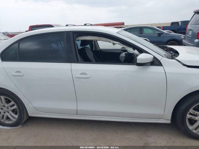 3VW2B7AJ2JM253075 Volkswagen Jetta 1.4t S