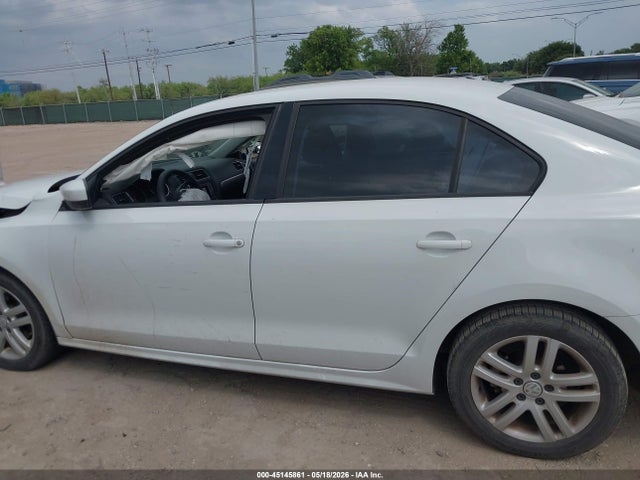 3VW2B7AJ2JM253075 Volkswagen Jetta 1.4t S