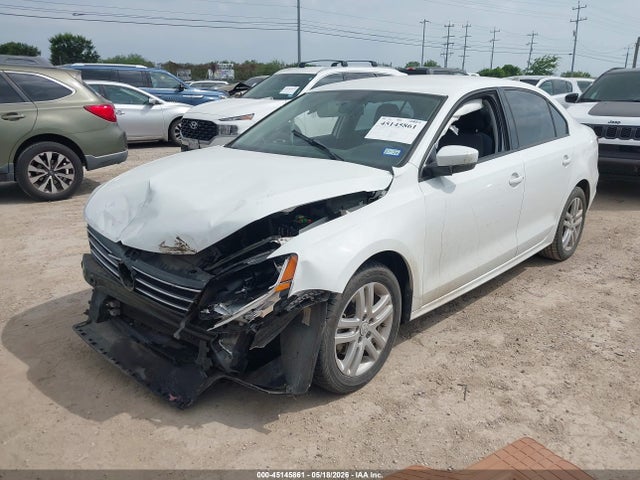 3VW2B7AJ2JM253075 Volkswagen Jetta 1.4t S