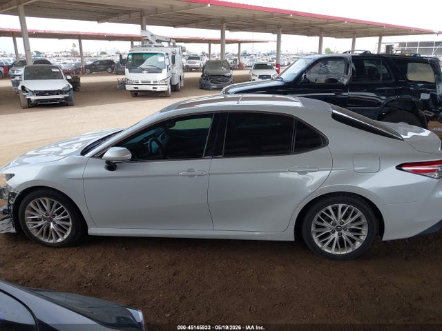 2018 Toyota Camry Xle მანქანა იყიდება აუქციონზე, vin: 4T1B11HK8JU037143, აუქციონის ნომერი: 45145933