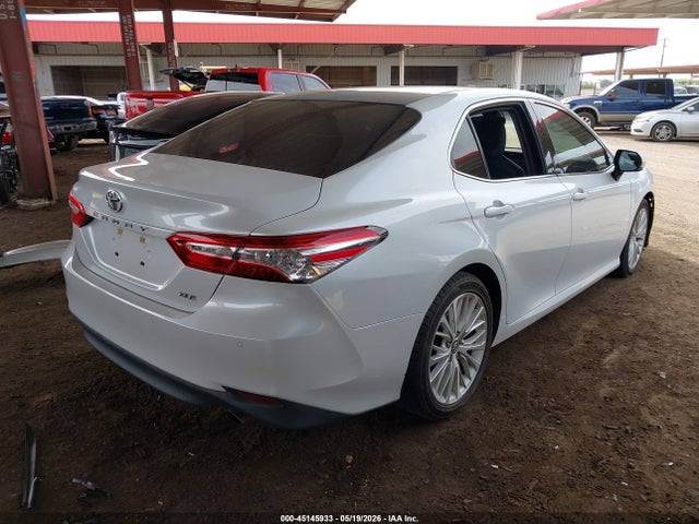 2018 Toyota Camry Xle მანქანა იყიდება აუქციონზე, vin: 4T1B11HK8JU037143, აუქციონის ნომერი: 45145933