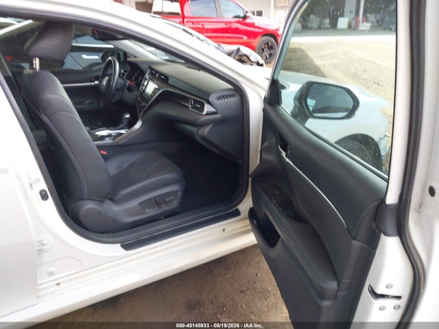 2018 Toyota Camry Xle მანქანა იყიდება აუქციონზე, vin: 4T1B11HK8JU037143, აუქციონის ნომერი: 45145933