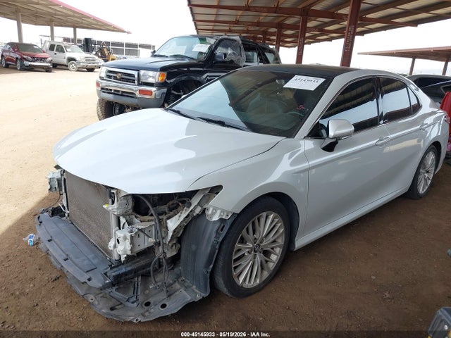 2018 Toyota Camry Xle მანქანა იყიდება აუქციონზე, vin: 4T1B11HK8JU037143, აუქციონის ნომერი: 45145933