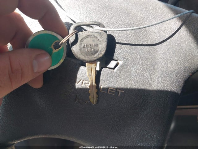 45146008 :رقم المزاد ، 1GBC4E1E13F508668 vin ، 2003 Chevrolet Cc4500 مزاد بيع